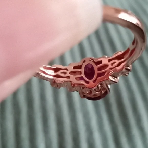 ORISSA RHODOLITE GARNET, NATURAL WHITE & CHAMPAGNE DIAMONDS - Picture 3 of 7